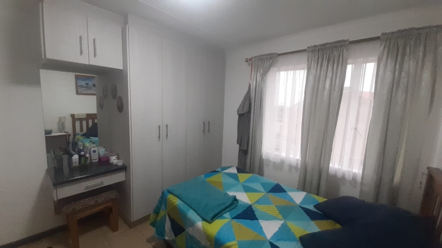 To Let 3 Bedroom Property for Rent in Heiderand Western Cape